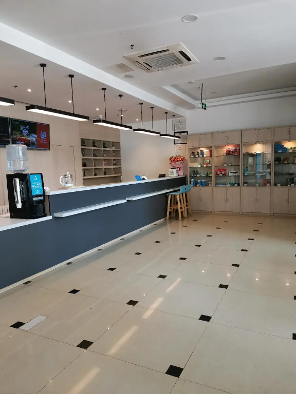 Hanting Hotel Jinan Laiwu Yinzuo Shopping Mall