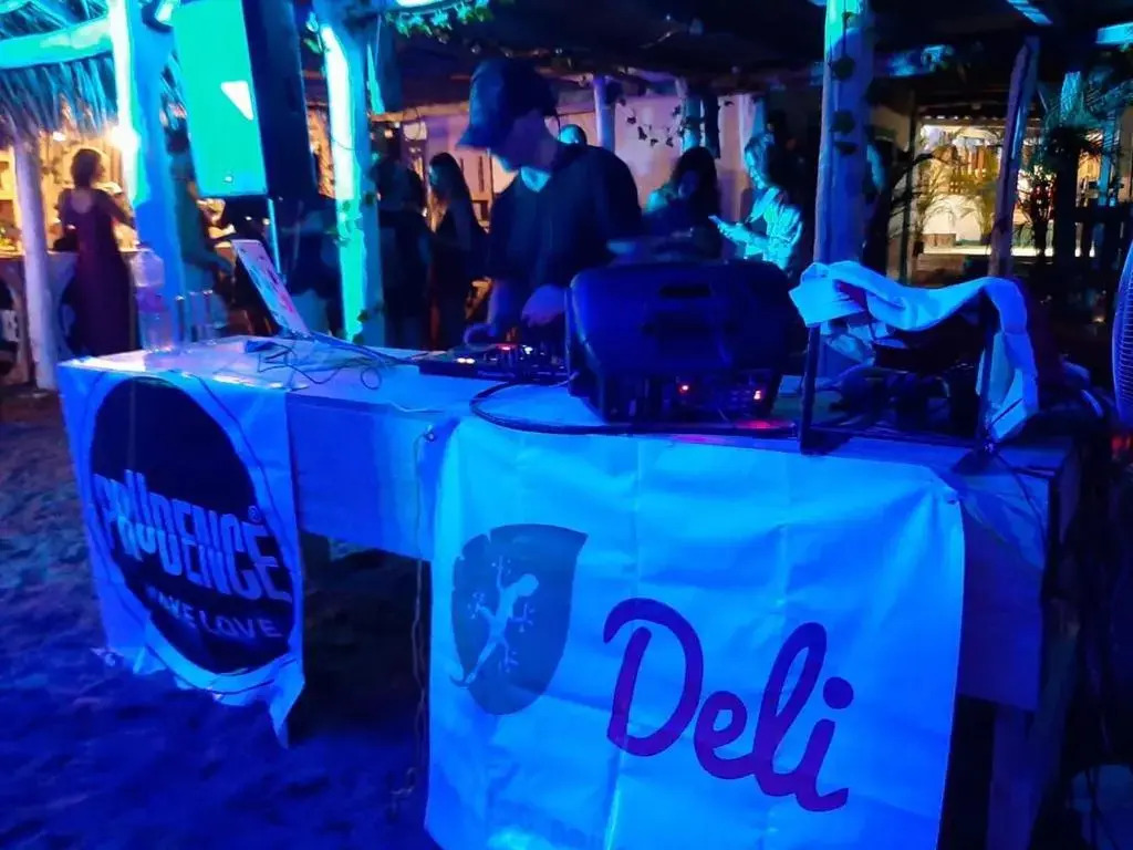 Deli adoquín