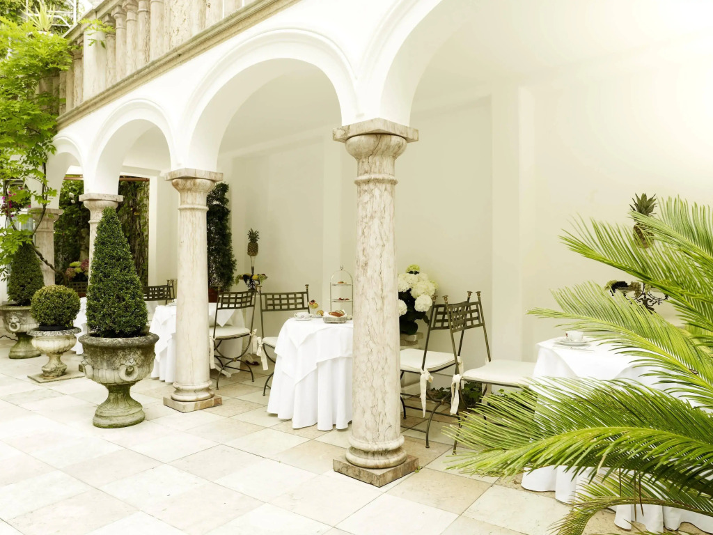 Hotel Opera