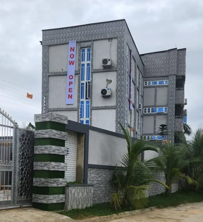 J Clay Hotels And Suites