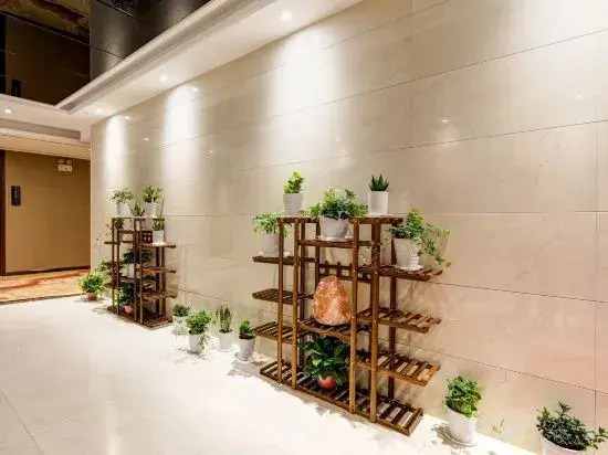 Aifei Hotel (Taiyuan South High-speed Railway Station, Tongda Street Metro Station)