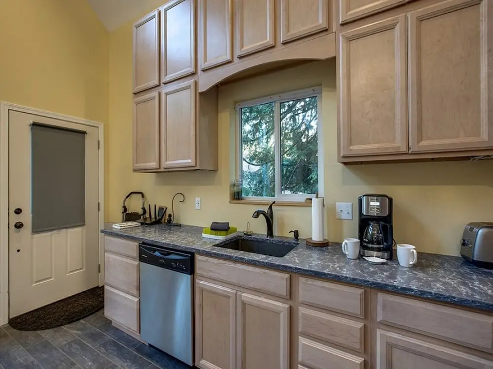 02GS - WiFi - D/W - W/D - Sleeps 8