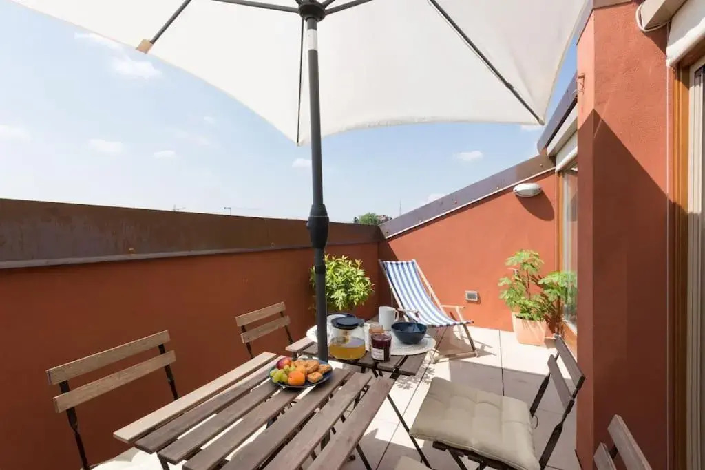 attico in un'oasi di verde sui navigli