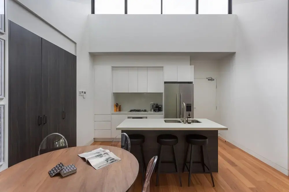 Stylish 2-bed Apartment With BBQ Patio Near Beach
