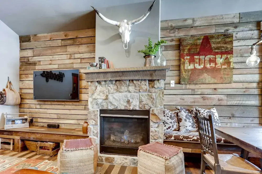 2 Blocks To Grand Lake: Downtown Western Cabin!