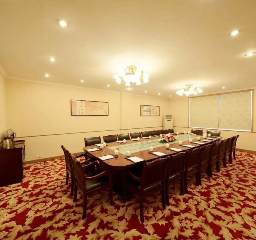 Yuanzheng Lingfeng Hotel