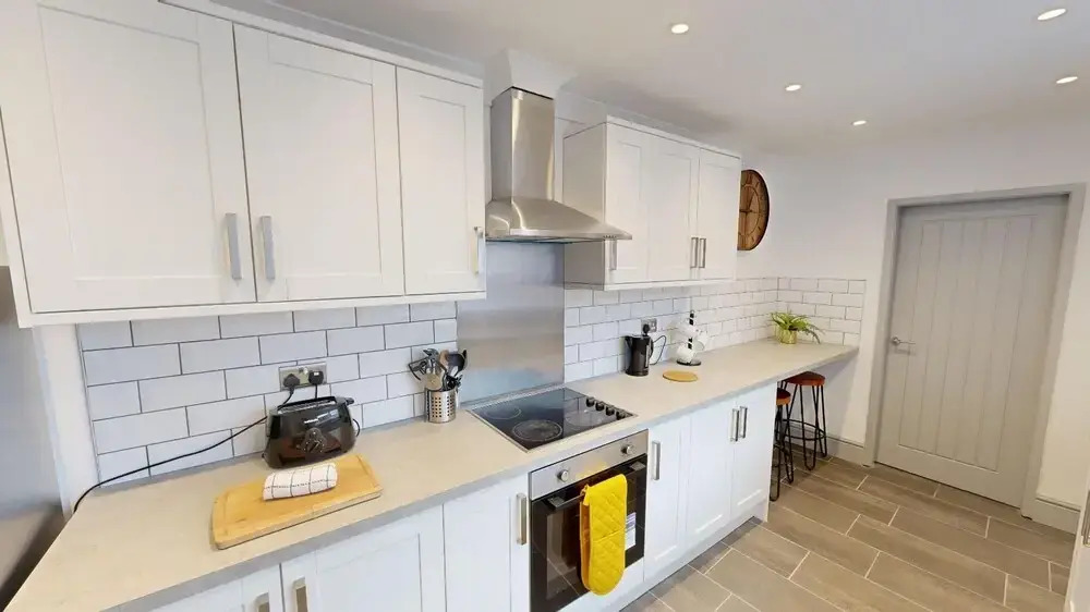 Central, Stunning 3-bed House - Free Parking