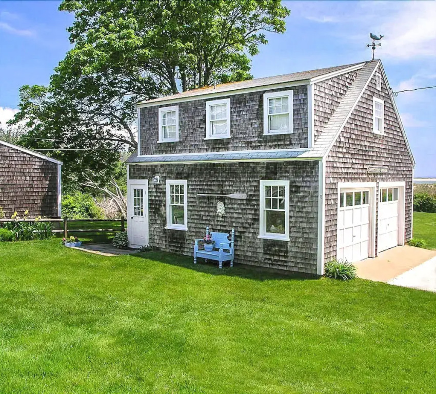 180 Main Street - One Bedroom House