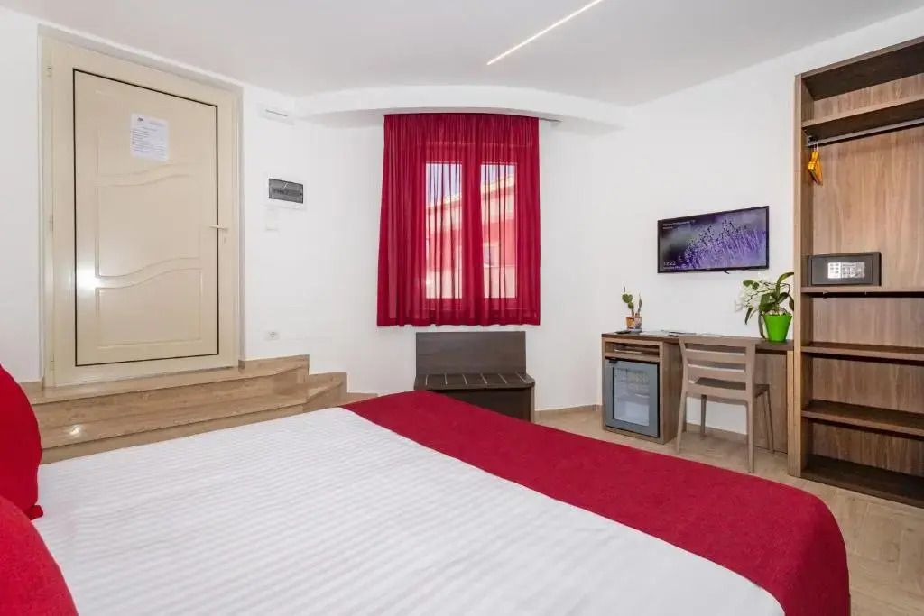 Dipladenia Garden Country Resort