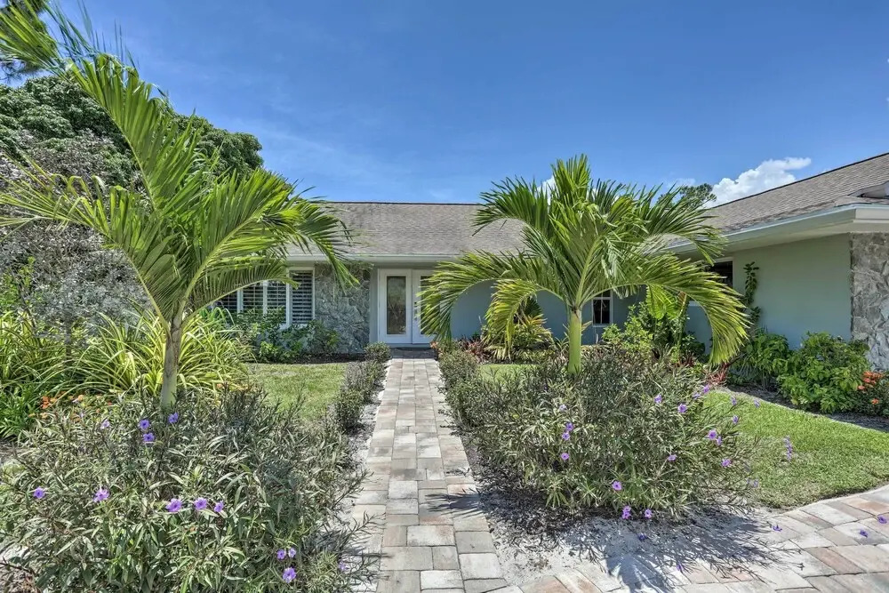 Jupiter Home w/ Private Pool & Putting Green!