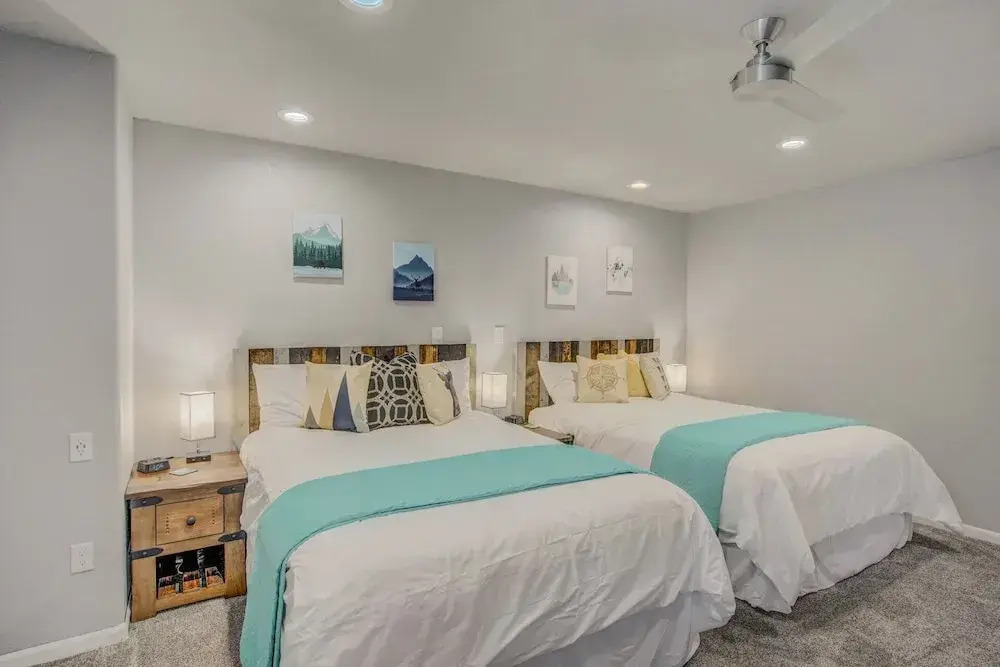 Verdant Oasisluxury, Traveler's Home W/hottub!