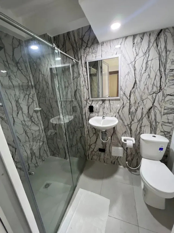 Habitación en Centro Comercial