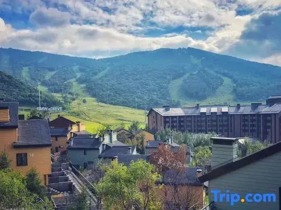 Ski Villa of Lake Songhua Resort