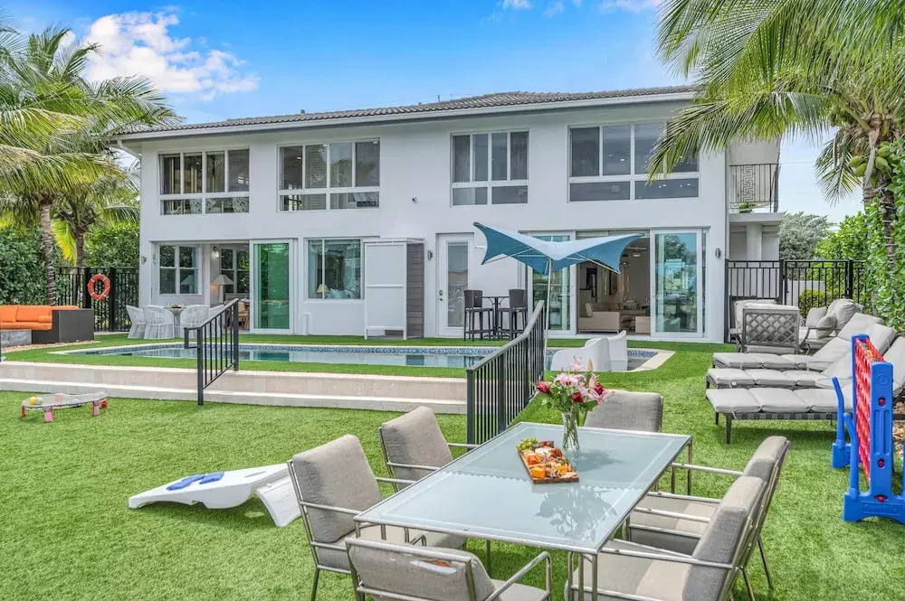 Suite by Beach Waterfront Lago Key Three, Fort Lauderdale
