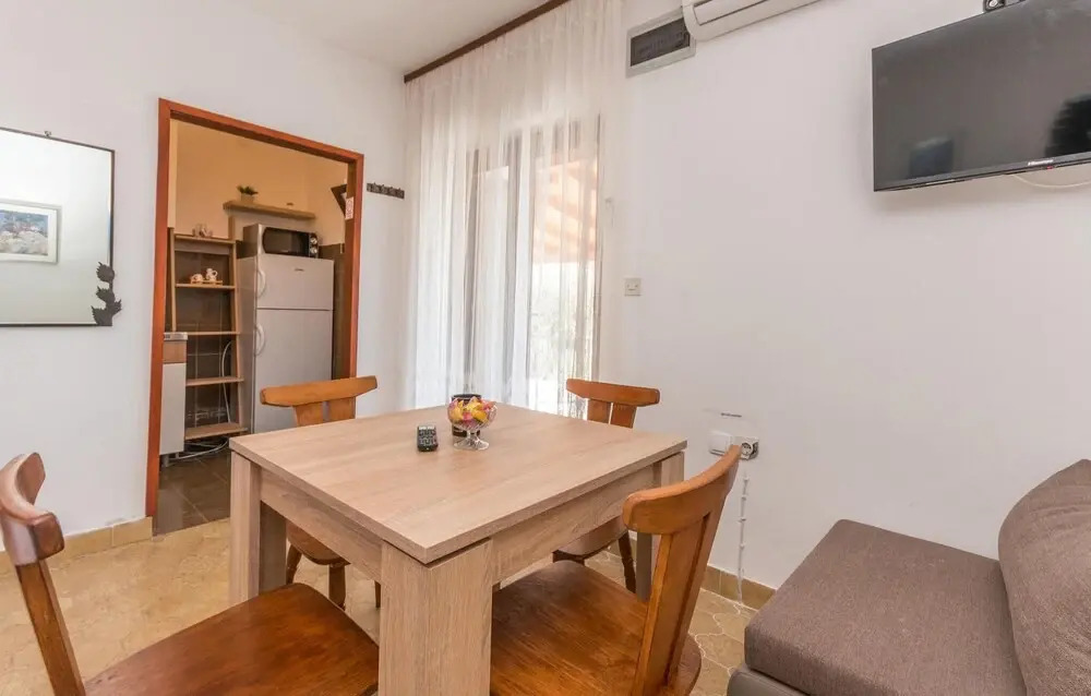 Beautiful Apartment in Drage With Wifi and 1 Bedrooms