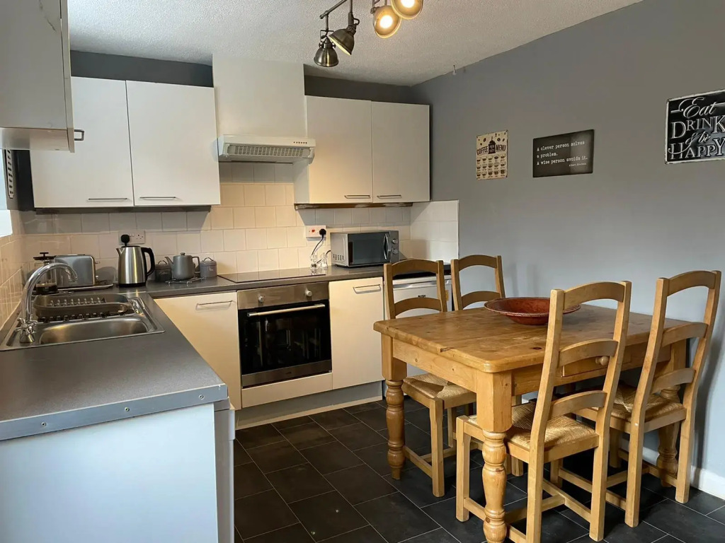 2 Bed Cosy Cottage