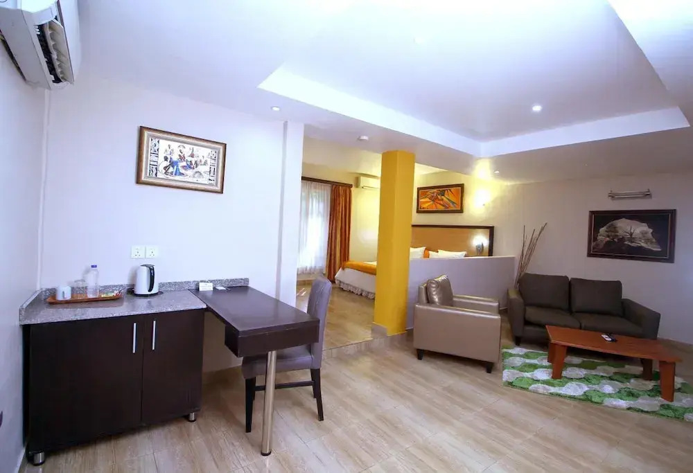 La Cour Hotels and Apartments Cooper