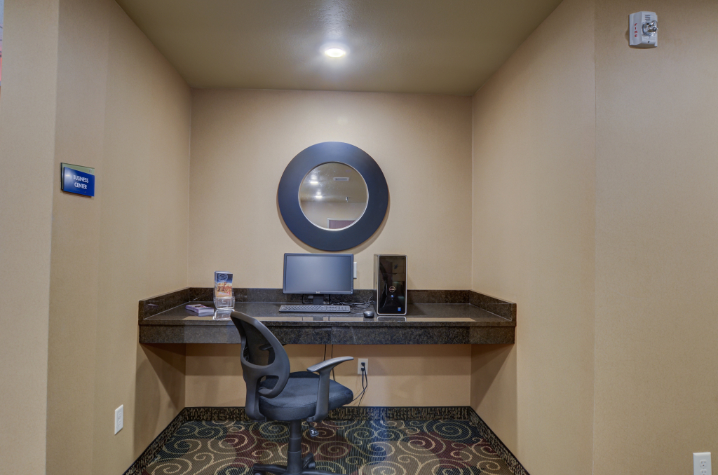 Cobblestone Inn & Suites-Kersey