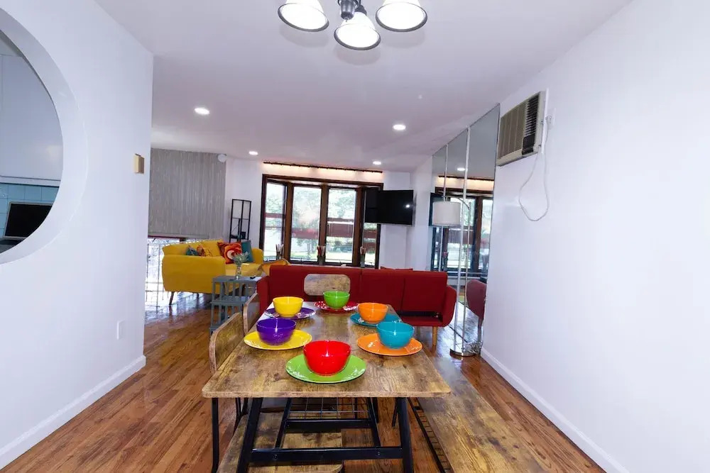 Cheerful & Beautiful 3-Bedroom Ranch