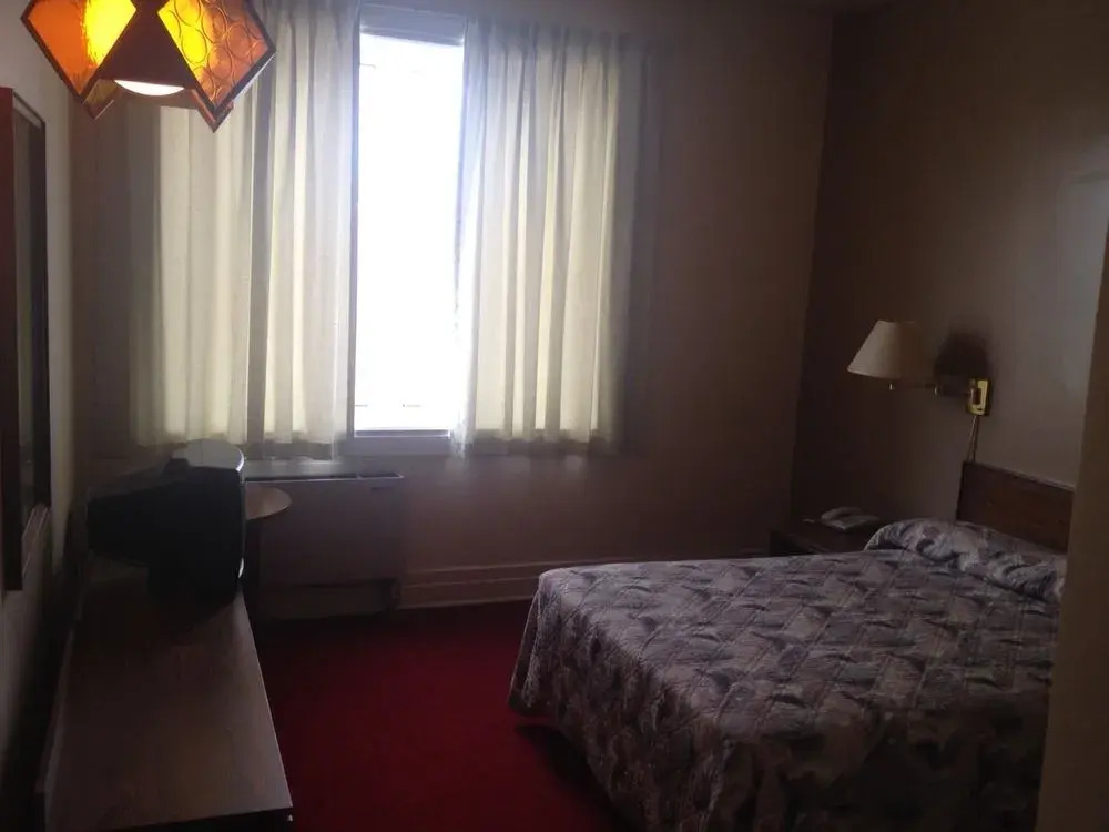 Royal Hotel