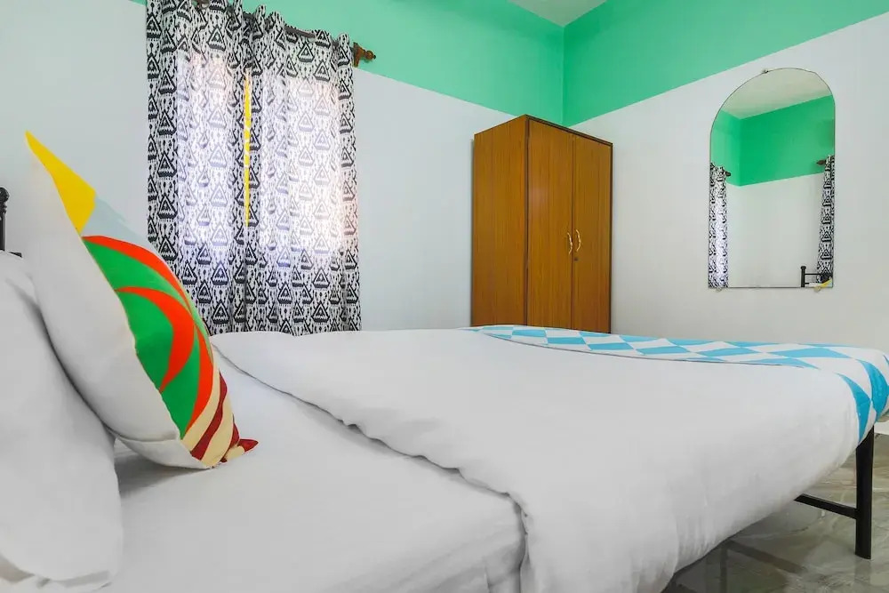 OYO 23755 Home Luxurious 4BHK Anjuna