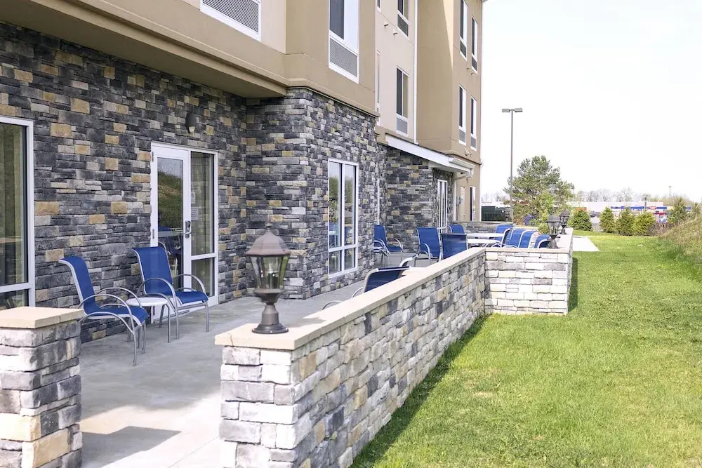 Fairfield Inn & Suites Slippery Rock