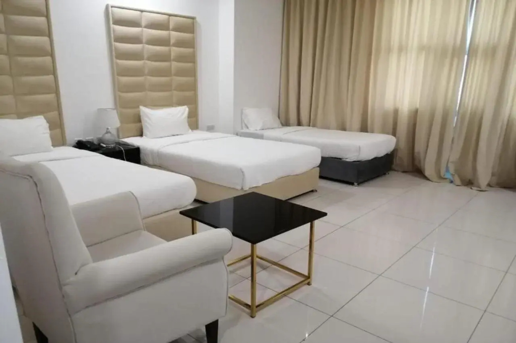 Parkside Plaza Muscat