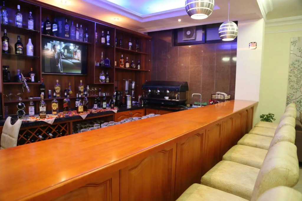 Caravan Hotel