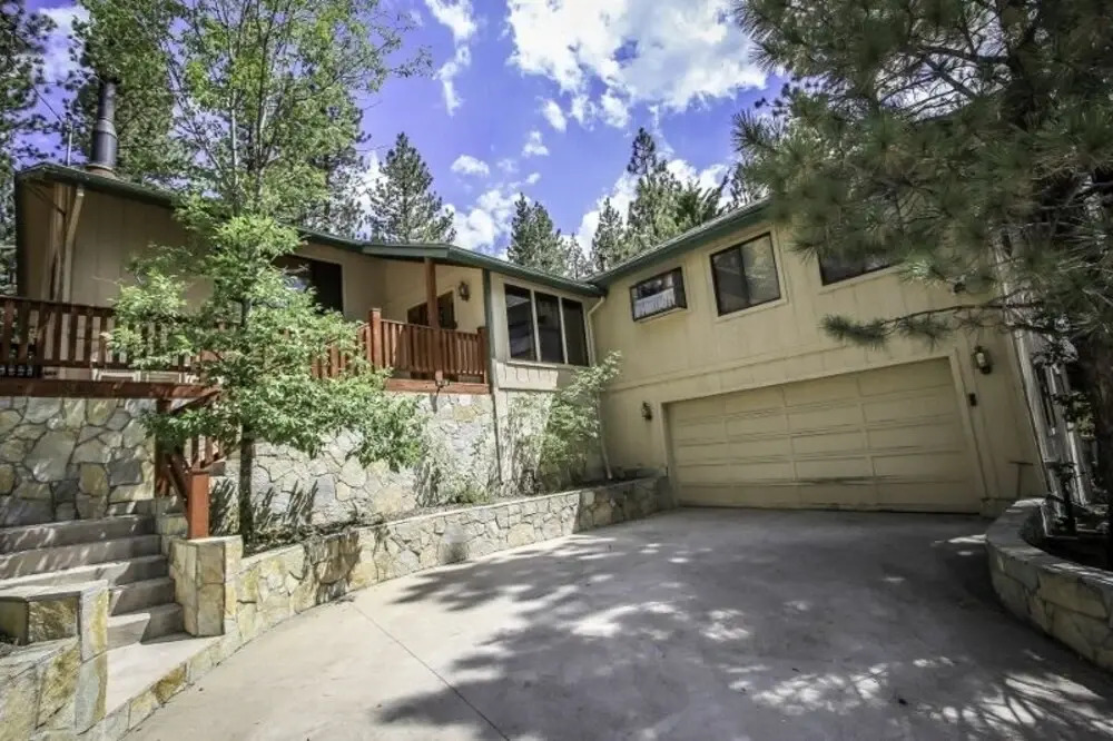 A Big Olympic Getaway 4 Bedroom Apts by RedAwning