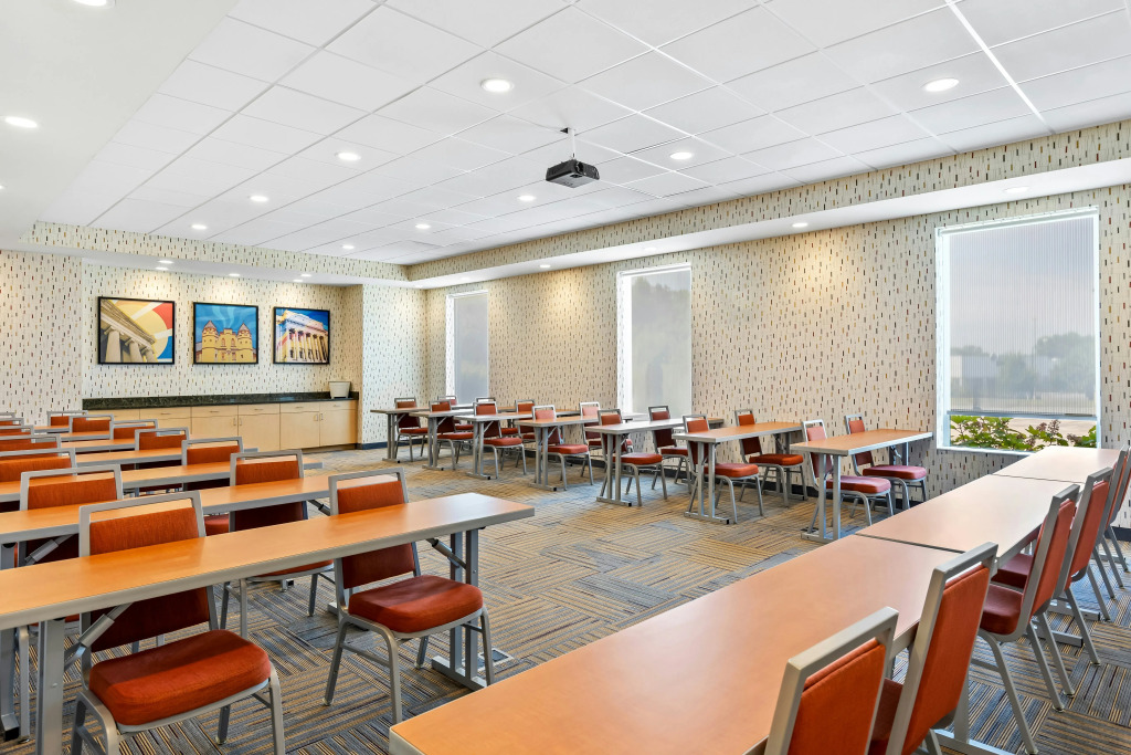 Home2 Suites By Hilton Youngstown
