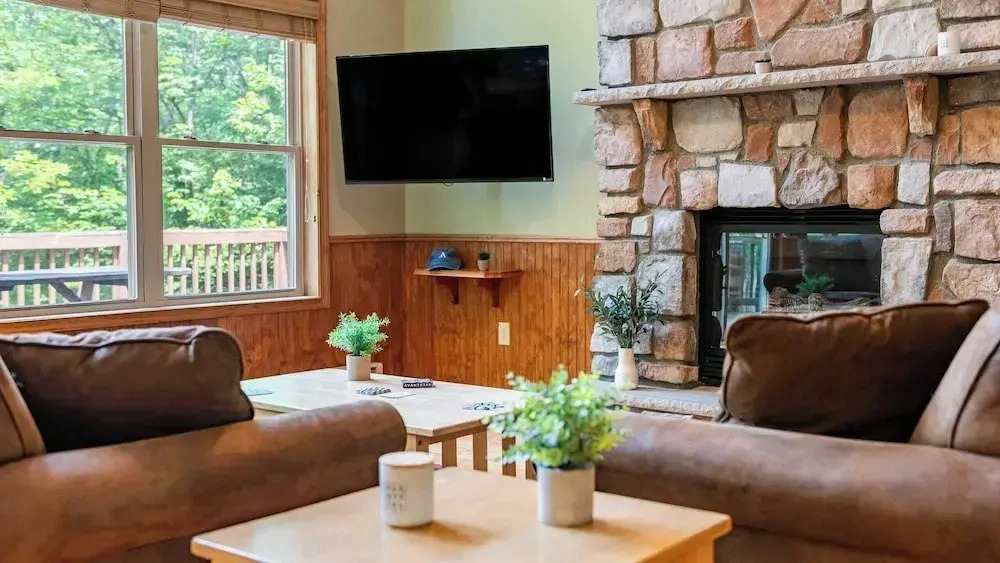Coyote Cabin by Avantstay Hot Tub + Walk to Lake
