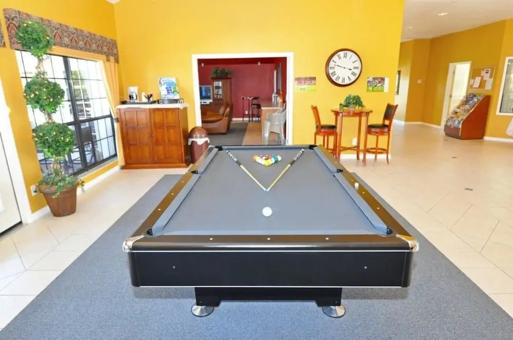 211 High Grove House 4 Bedroom by Florida Star