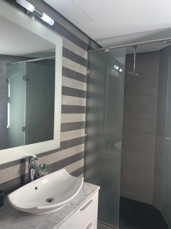 Very beautiful apartment with see view 5th