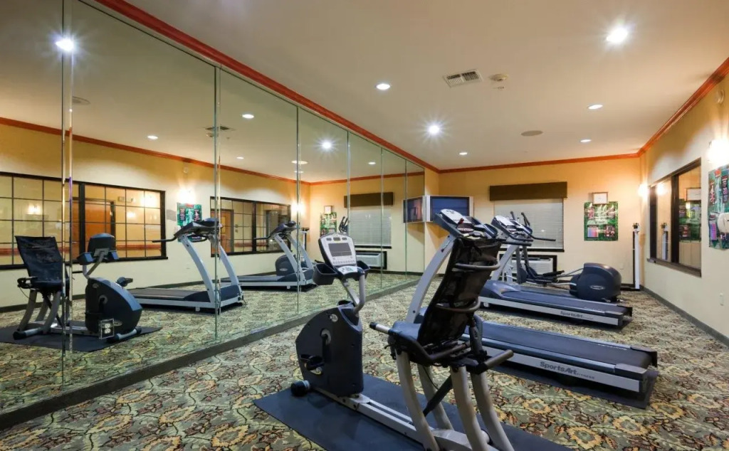 Holiday Inn Express Hotel and Suites Fairfield-North by IHG