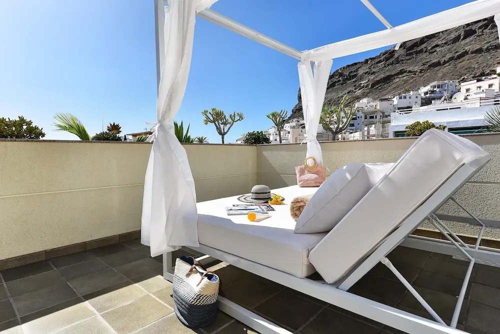 Luxury Penthouse With Terrace Mogan VII