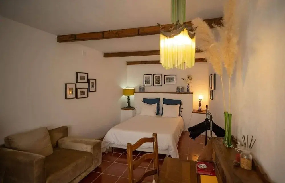 Beach House Babylon guest house with kitchenette and garden
