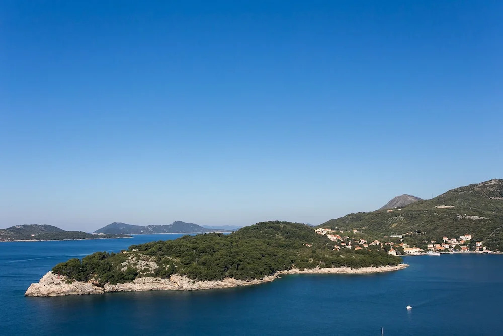 Room-wonderfull View to the Entire bay o