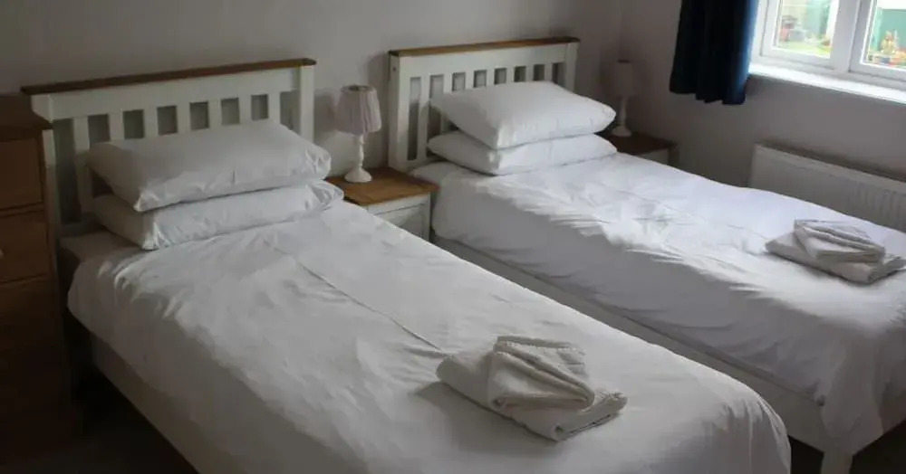 Hereford - Finch House - Modern 4 Bedroom House Located in South Hereford, Dog Friendly With Nearby Countryside, Pool Table, Sleeps up to 10 Guests - Hosted by RENTMYHOUSE