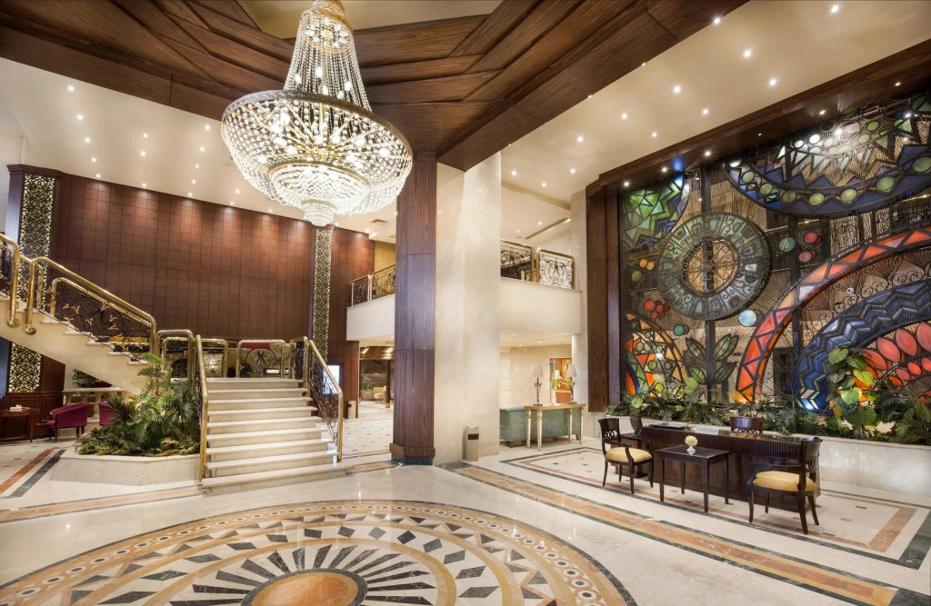 Отель Pyramisa Suites Cairo