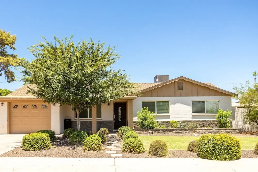 Central & Contemporary Getaway W/ Backyard Oasis 4 Bedroom Home