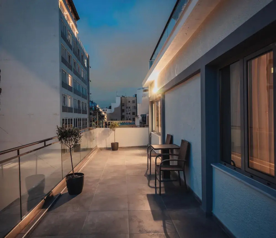 ELA FIVE RESIDENCES