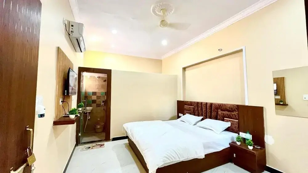 Raghav ji home stay