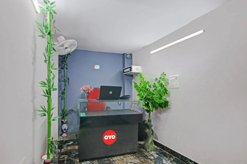 OYO Flagship 70019 Hotel Royal Inn