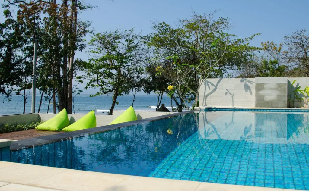 JavaCove Beach Hotel