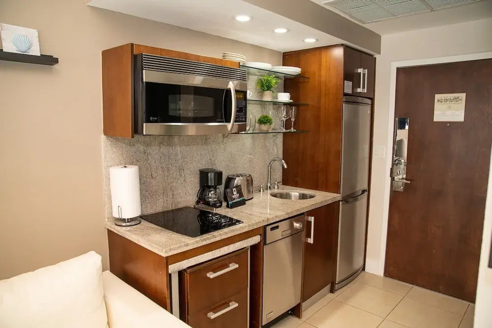 Allure Suites