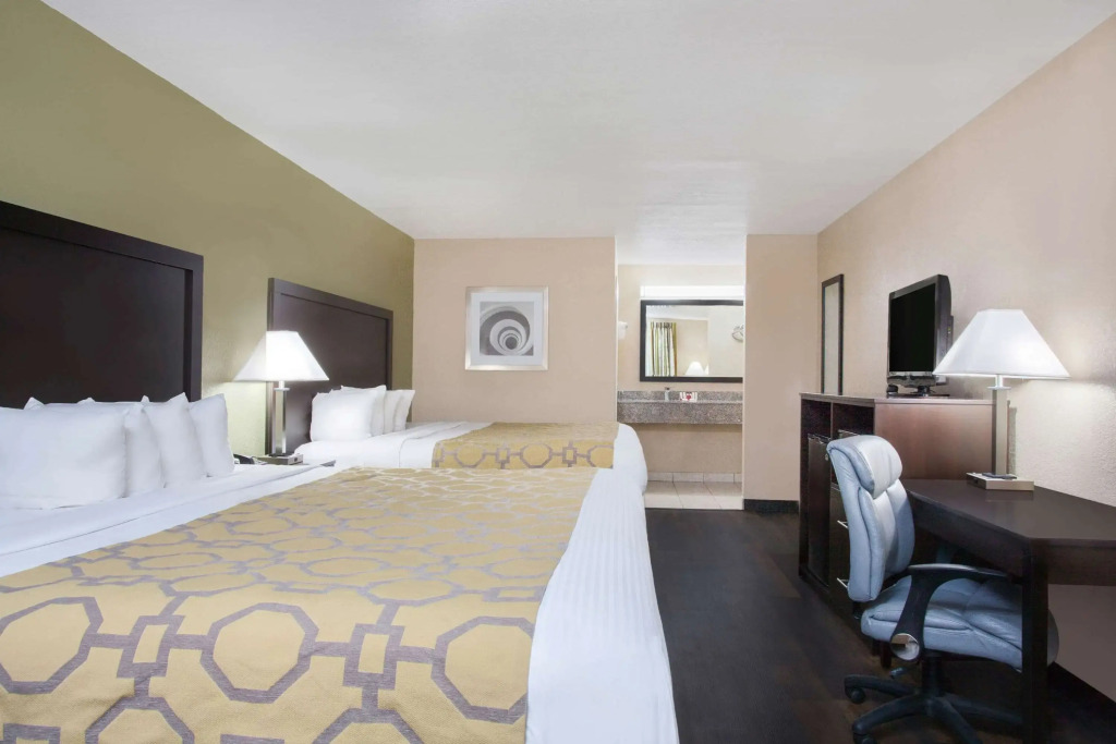 Baymont by Wyndham Lake City I-75