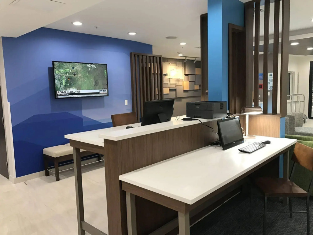 Holiday Inn Express - Naples South - I-75 by IHG