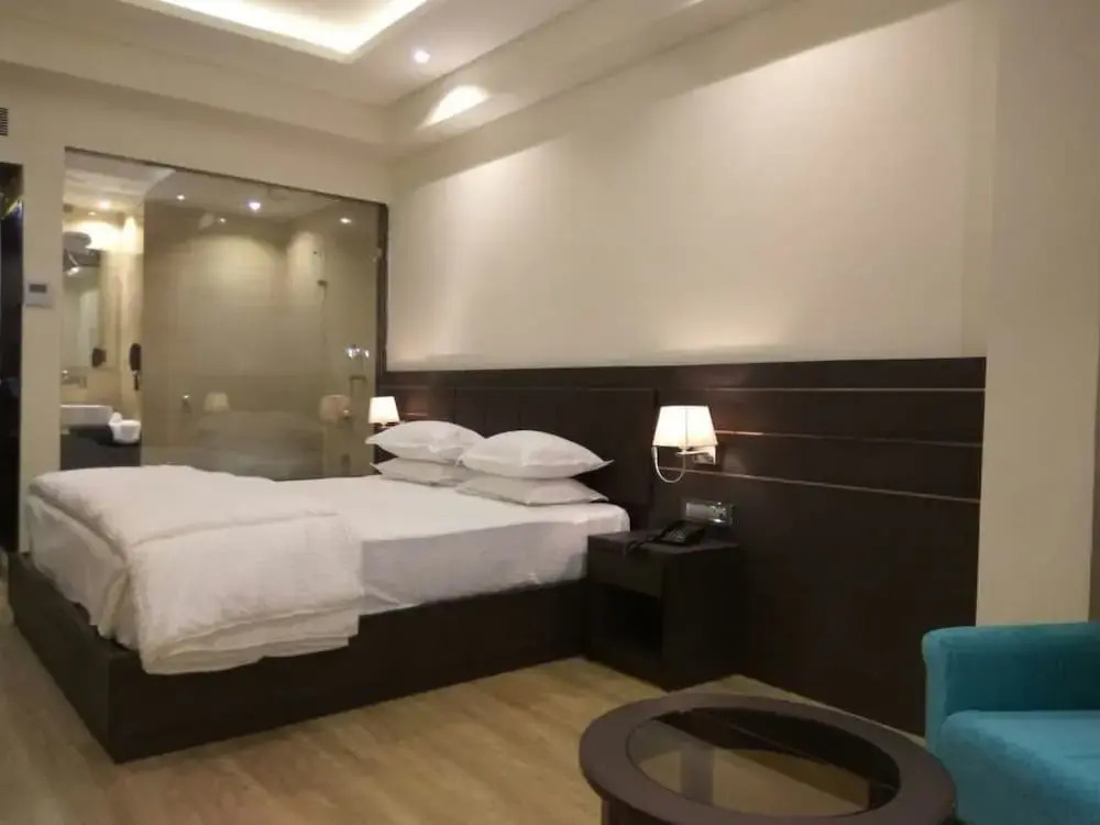 Lemon Tree Hotel Bhopal