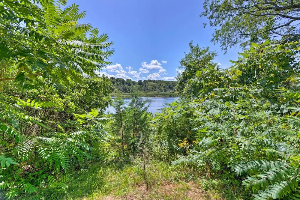 Fantastic Plymouth House w/ Deck & Ocean Views!