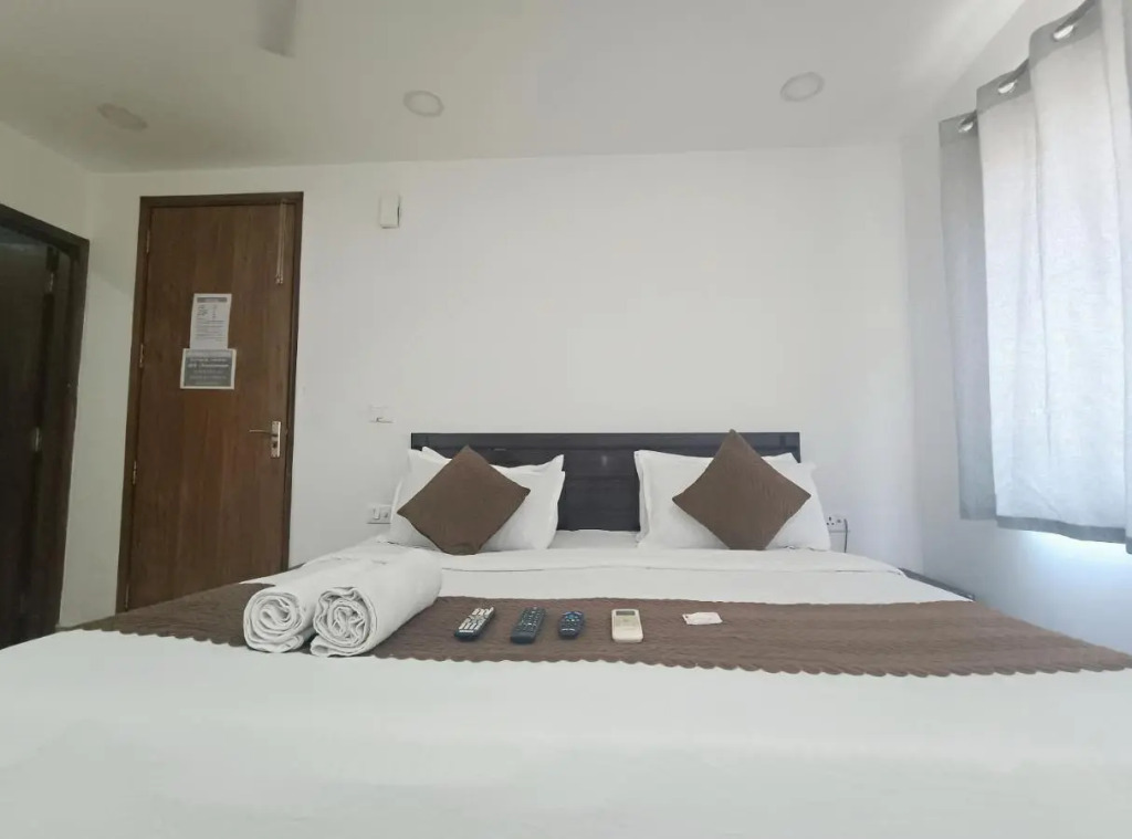 Mauryan Elite Hotel @ Devli Khanpur